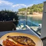 Venetta,beach House,pool,jacuzzi,satellite Internet-wifi,4x4 Utv Vehicle,sup Board,island Zirje, Sibenik Vila