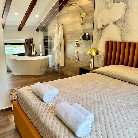 Venetta,beach House,pool,jacuzzi,satellite Internet-wifi,4x4 Utv Vehicle,sup Board,island Zirje, Sibenik Villa Žirje