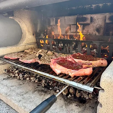 Venetta,beach House,pool,jacuzzi,satellite Internet-wifi,4x4 Utv Vehicle,sup Board,island Zirje, Sibenik Villa *