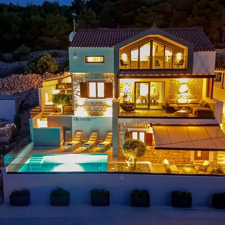 Villa Venetta,beach House,pool,jacuzzi,satellite Internet-wifi,4x4 Utv Vehicle,sup Board,island Zirje, Sibenik Zirje