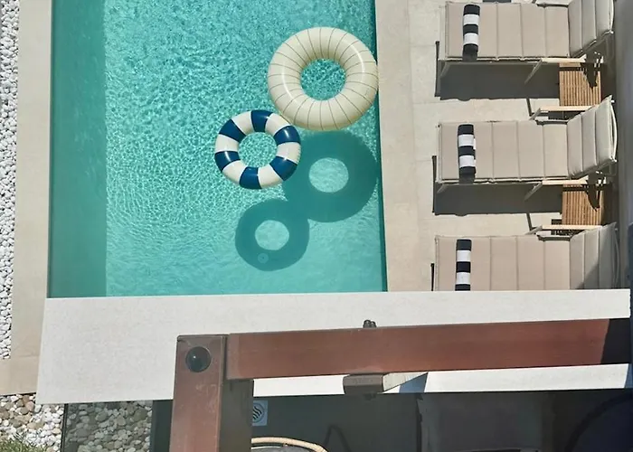 Venetta,beach House,pool,jacuzzi,satellite Internet-wifi,4x4 Utv Vehicle,sup Board,island Zirje, Sibenik Villa Žirje