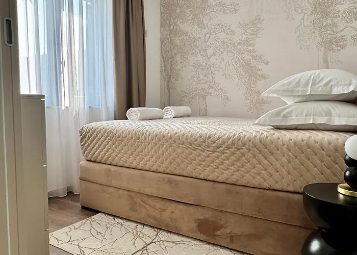 Venetta House ,pool, Jacuzzi, Satellite Internet-wifi,island žirje, šibenik * Žirje