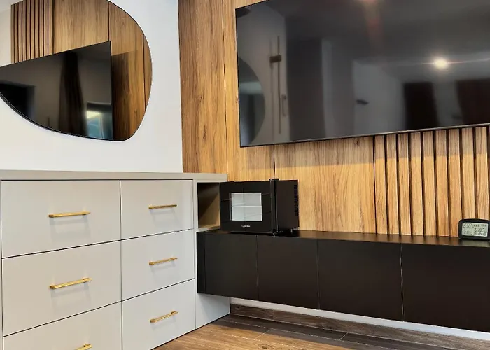 Villa Venetta House ,pool, Jacuzzi, Satellite Internet-wifi,island žirje, šibenik