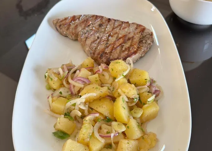 Venetta,beach House,pool,jacuzzi,satellite Internet-wifi,4x4 Utv Vehicle,sup Board,island Zirje, Sibenik Villa *