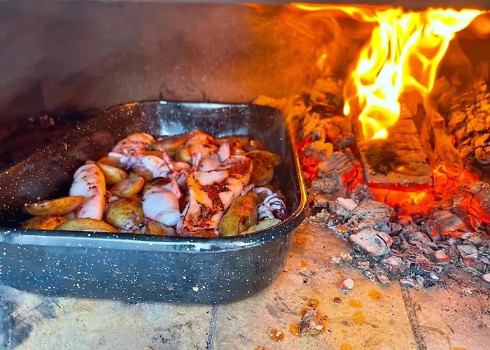 Venetta,beach House,pool,jacuzzi,satellite Internet-wifi,4x4 Utv Vehicle,sup Board,island Zirje, Sibenik Villa *