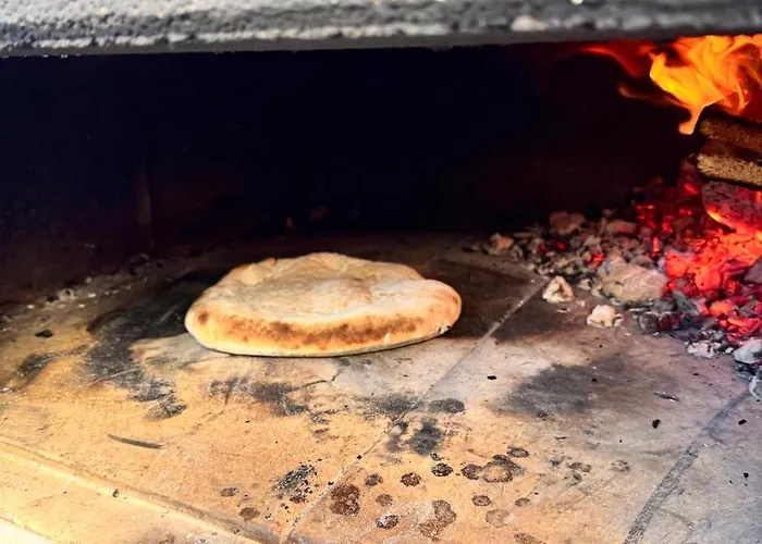 Venetta,beach House,pool,jacuzzi,satellite Internet-wifi,4x4 Utv Vehicle,sup Board,island Zirje, Sibenik * Žirje